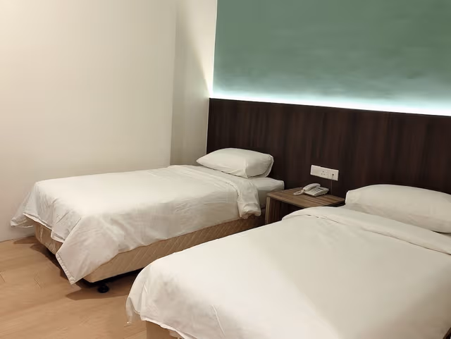 Standard Twin Room