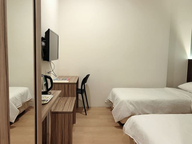 Standard Twin Room