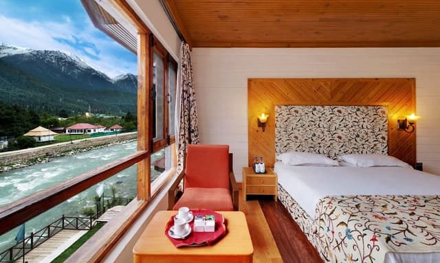 Deluxe Suite - River View