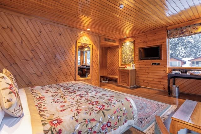 Deluxe room - River View