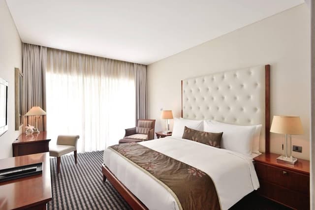 Suite, 3 Bedrooms, Balcony