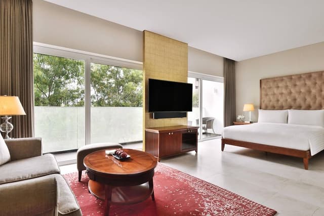 Suite, 1 Bedroom, Balcony