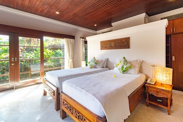 Deluxe Suite, Garden View, Poolside