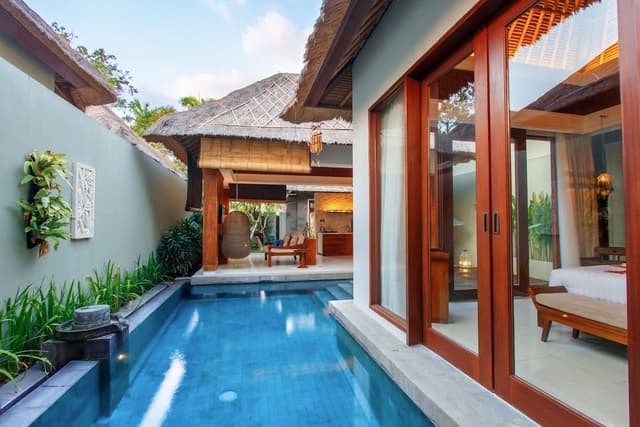 Premier Villa, 1 King Bed, Private Pool, Garden Area