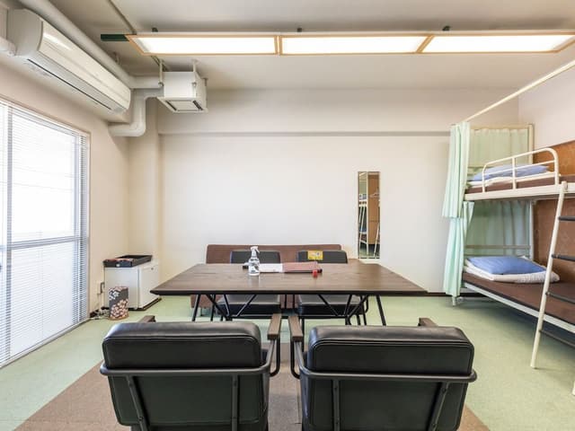 Family Room, Non Smoking, Shared Bathroom