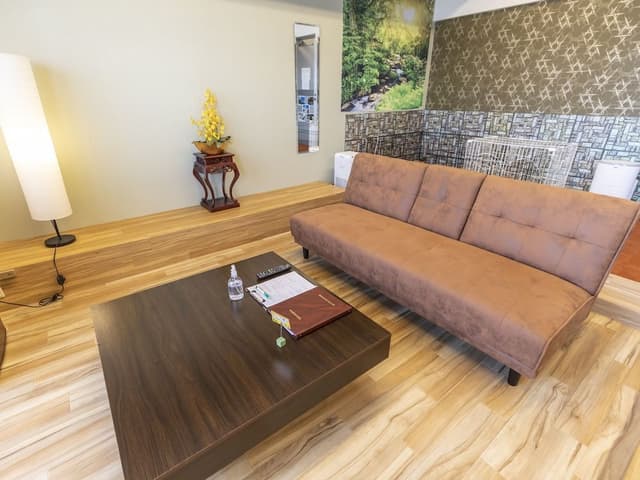 Family Room, Non Smoking, Shared Bathroom