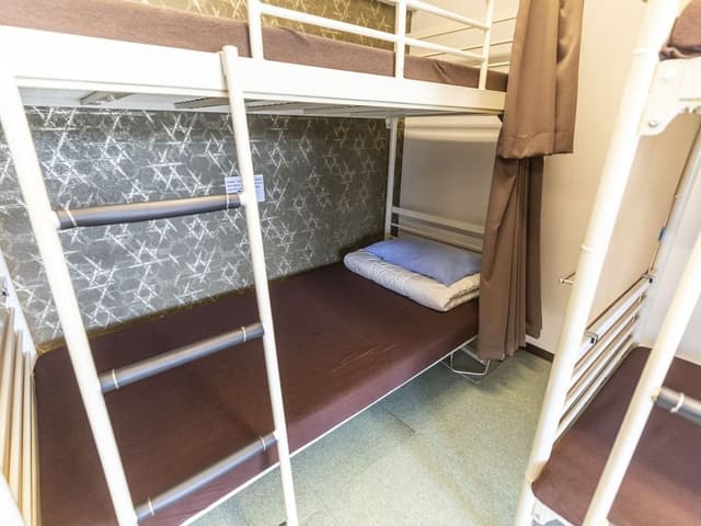 Family Room, Non Smoking, Shared Bathroom