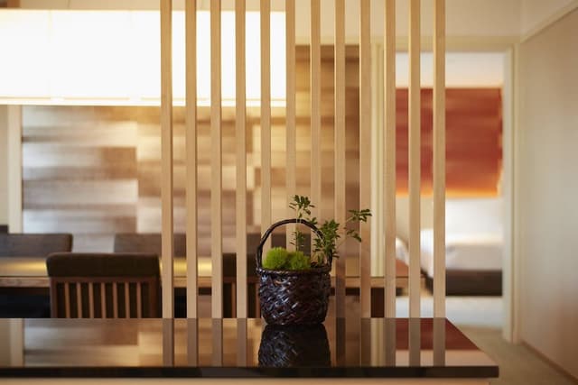 [Lounge Access] Ambassador Suite, Non Smoking