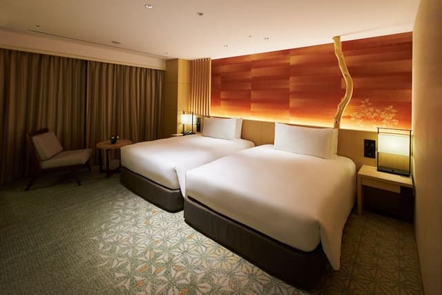 [Lounge Access] Ambassador Suite, Non Smoking