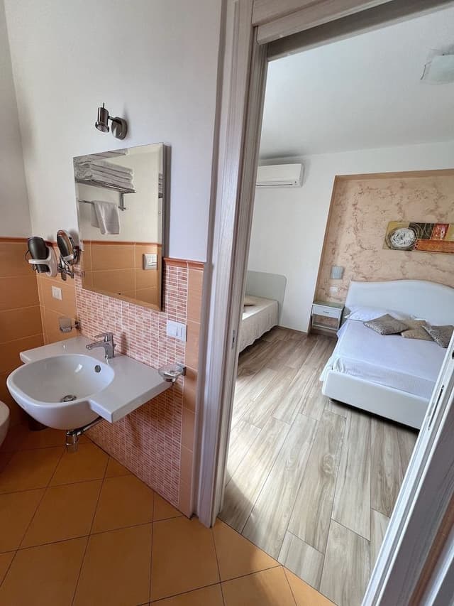 Superior Double Room (Topaz)
