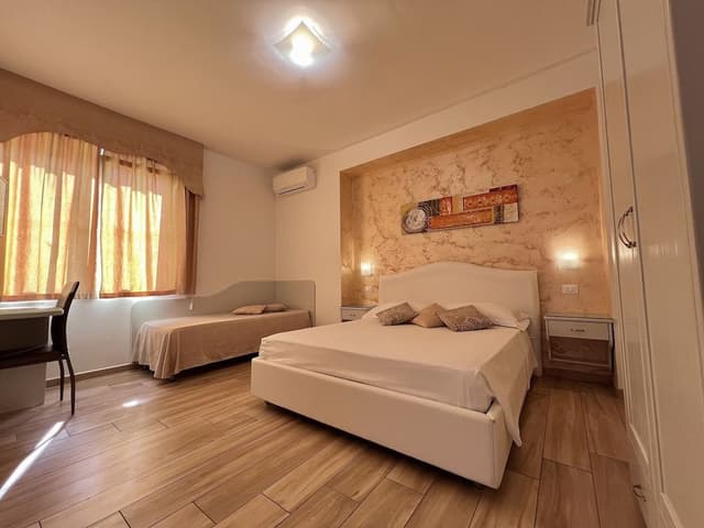 Superior Double Room (Topaz)