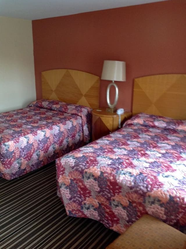 Economy Room, 2 Queen Beds, Non Smoking