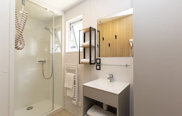Mobile Home, 3 Bedrooms