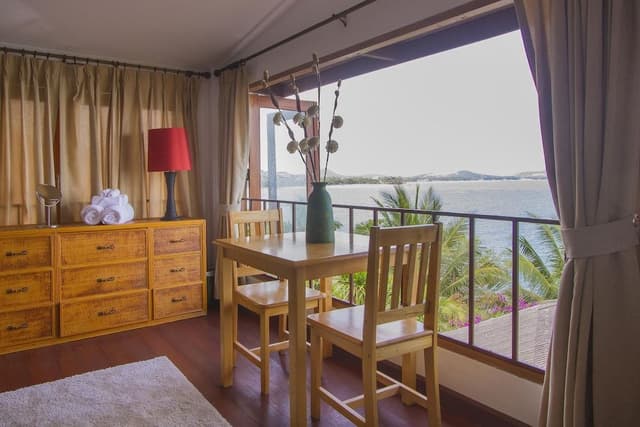 Ocean front deluxe 2-bedroom Villa
