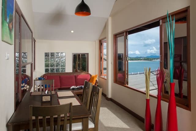 Ocean front deluxe 2-bedroom Villa