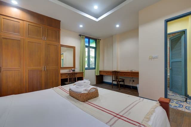 Deluxe Suite with Balcony 1