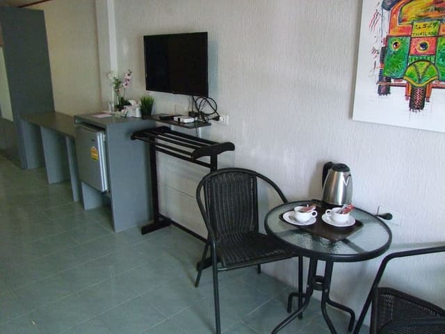 City Triple Room, 1 Bedroom