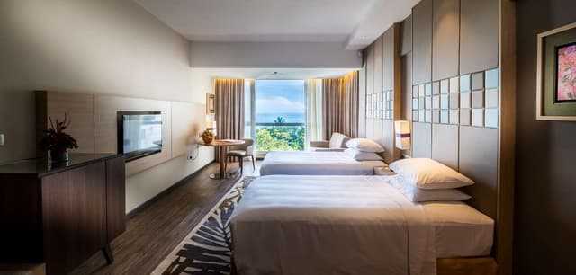 2-BEDROOM FAMILY ROOM W/ SOFA BED AND BALCONY