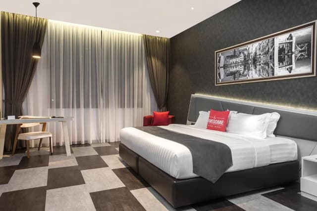 Deluxe Double or Twin Room