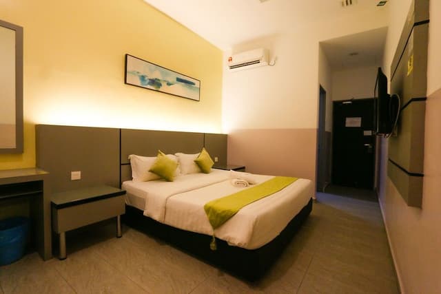 Deluxe Double or Twin Room