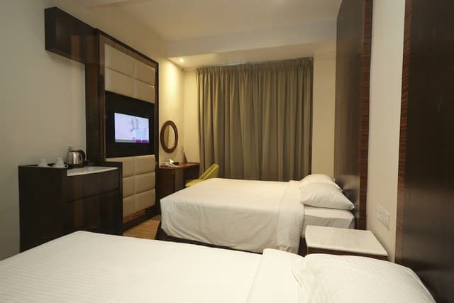 Deluxe Suite