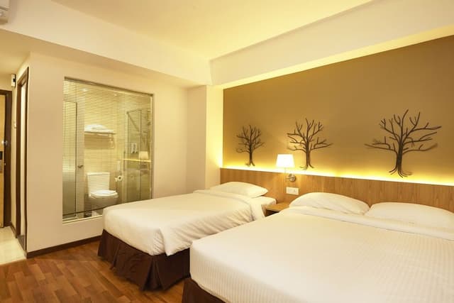 Deluxe Suite