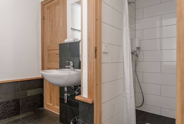 Quadruple Room, Private Bathroom (Globetrotter)