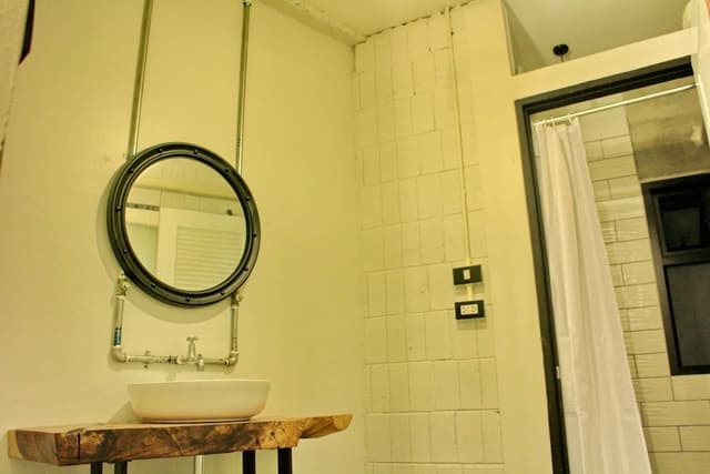Basic 8 Bed Male Dorm