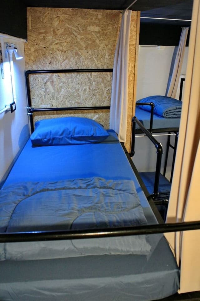 Basic 8 Bed Male Dorm