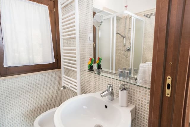 Premium Triple Room, Multiple Beds, Private Bathroom, Valley View (Camera Sol1)