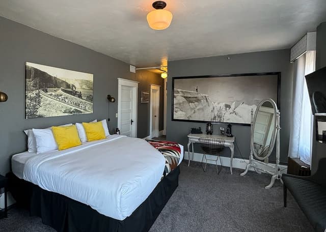 Historic Railroad Suite
