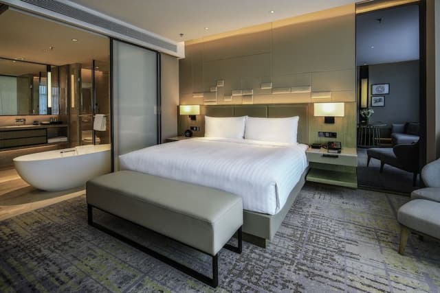 Executive Deluxe King Bed Room