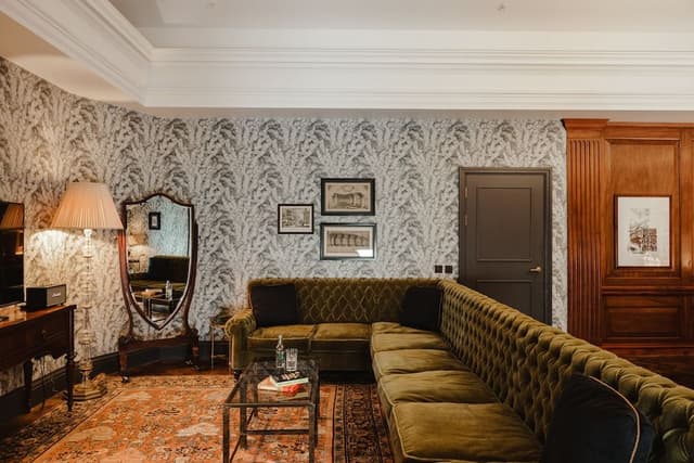 Lutyen's Suite