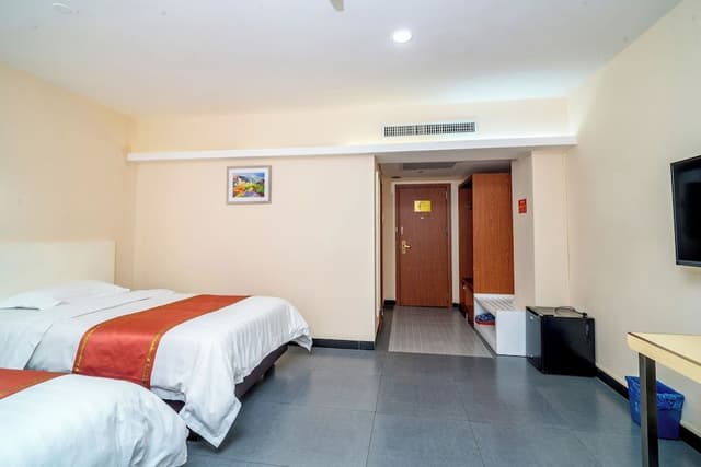 Business Twin Room