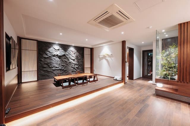 Ryokan (Japanese style room)