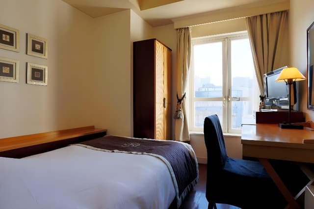 Single Room - Non-Smoking