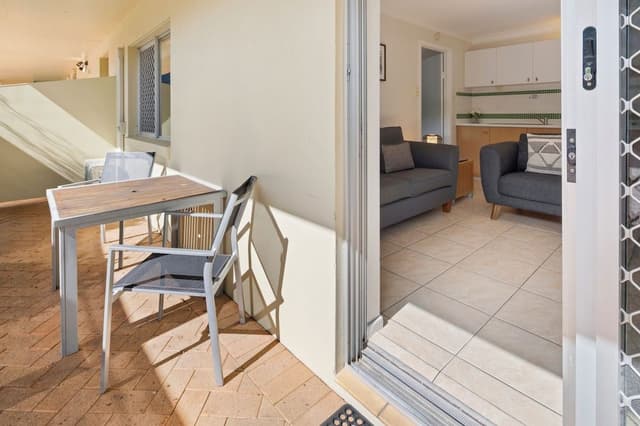 1 Bedroom Ground Floor Apartment