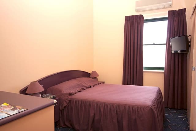Budget Room