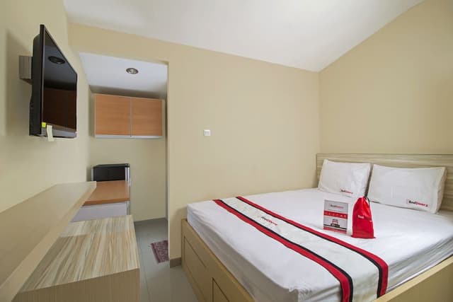 Reddoorz Room