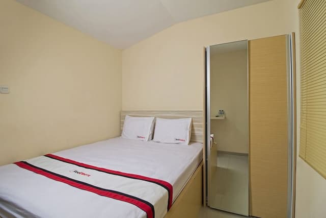 Reddoorz Room