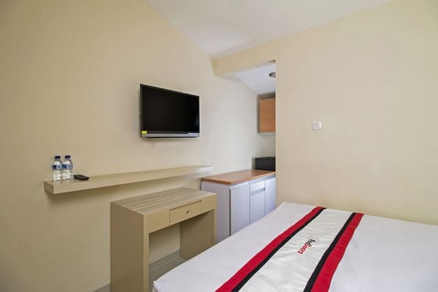 Reddoorz Room