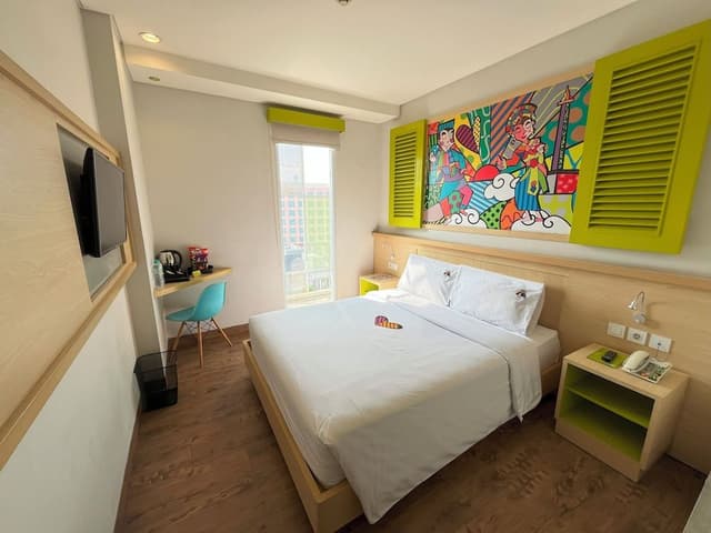 Happiness Room Queen Bed