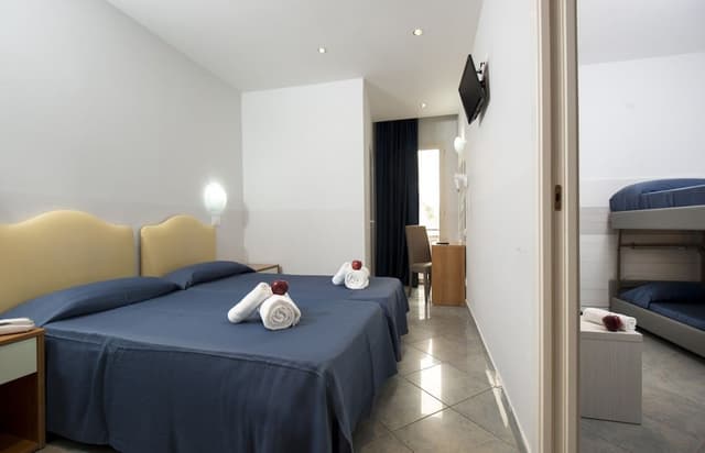 Standard Quadruple Room