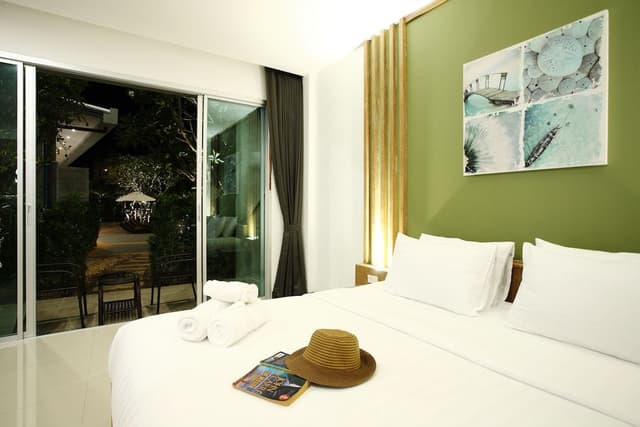 Garden View Room
