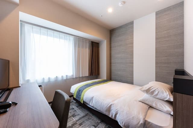 Single Room, Non Smoking (Shower Booth only)