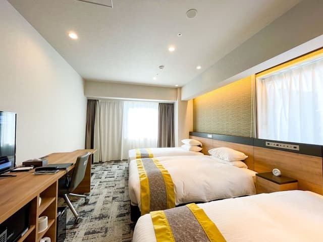 Deluxe Twin Room, Non Smoking (with Bathtub)
