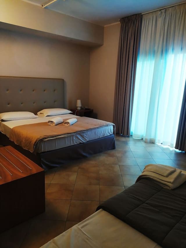 Deluxe Triple Room, Garden View