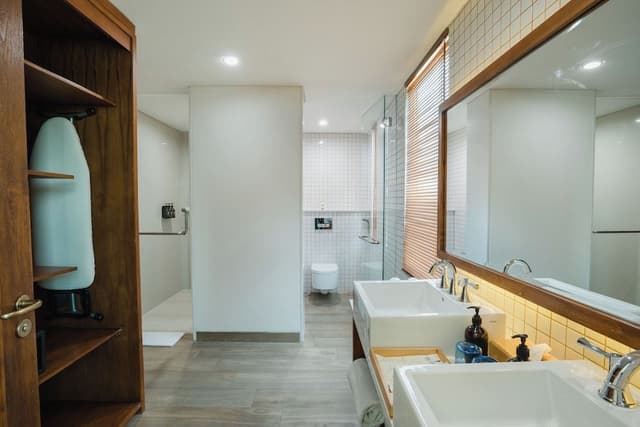Family Suite, Kitchenette, City View