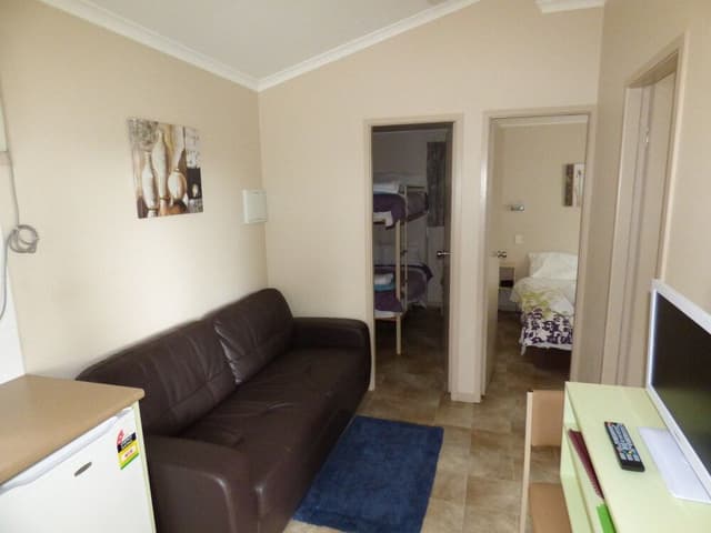 Deluxe Family Ensuite Cabin - Non Pet Friendly