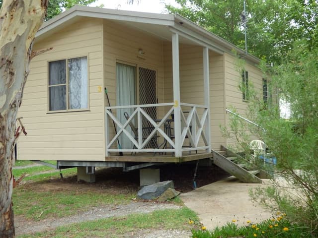 Deluxe Family Ensuite Cabin - Non Pet Friendly